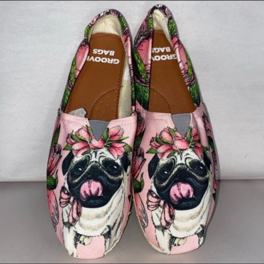 Groove bags Pink floral pug slip-ons loafer style women’s 7.5 shoes